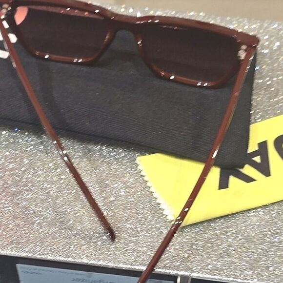 Quay Australia Bad Habit Narrow Cat-Eye Oversized Sunglasses- Oxblood - Picture 13 of 13